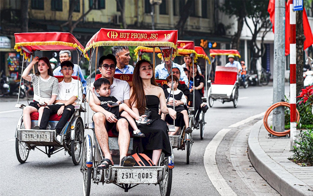 Parents especially appreciate cyclos as they provide a safe and comfortable way for kids to observe and enjoy the vibrant surroundings with no worry